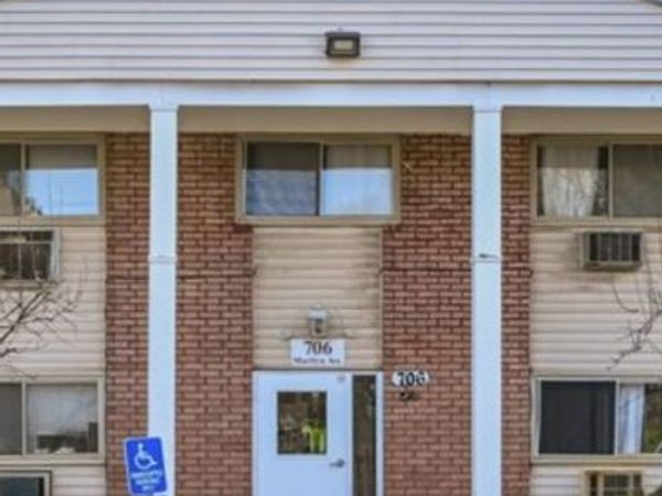706 Marilyn Avenue , Unit 105, Glendale Heights, IL 60139