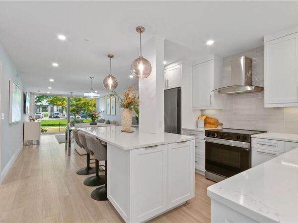 658 Broad AVE S, Unit J658, NAPLES, FL 34102