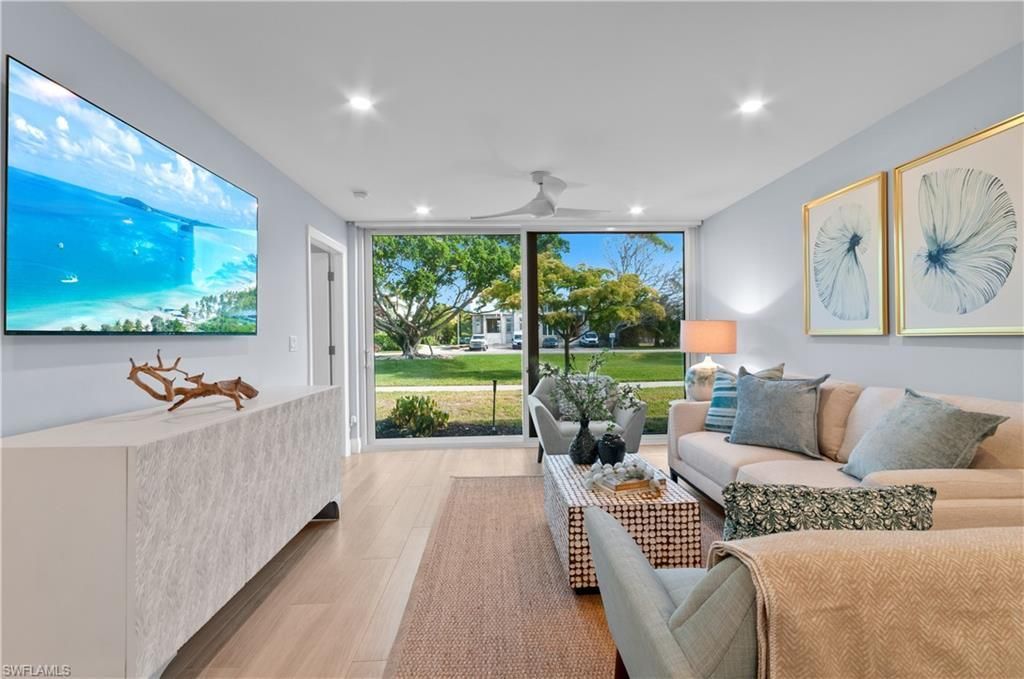 658 Broad Ave S, Unit J658, Naples, FL 34102 Photo