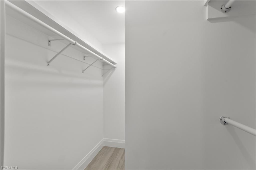 658 Broad Ave S, Unit J658, Naples, FL 34102 Photo