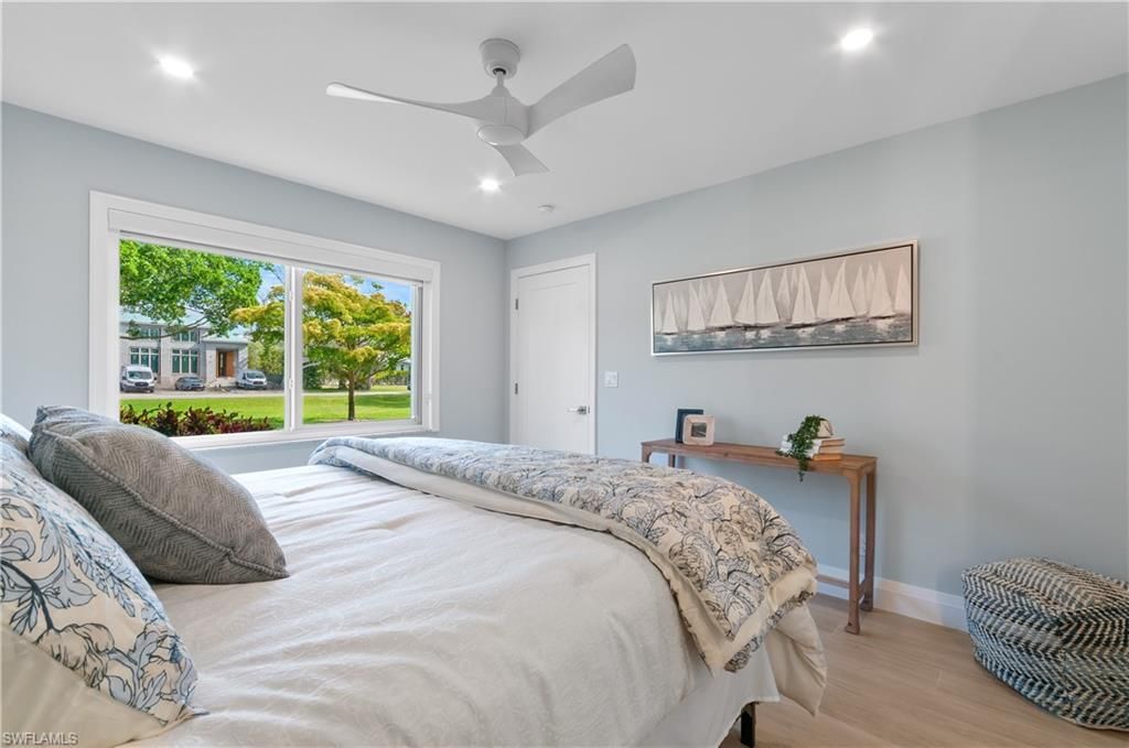 658 Broad Ave S, Unit J658, Naples, FL 34102 Photo