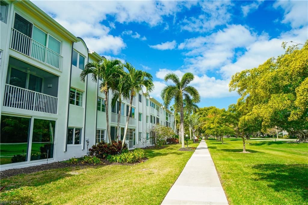 658 Broad Ave S, Unit J658, Naples, FL 34102 Photo