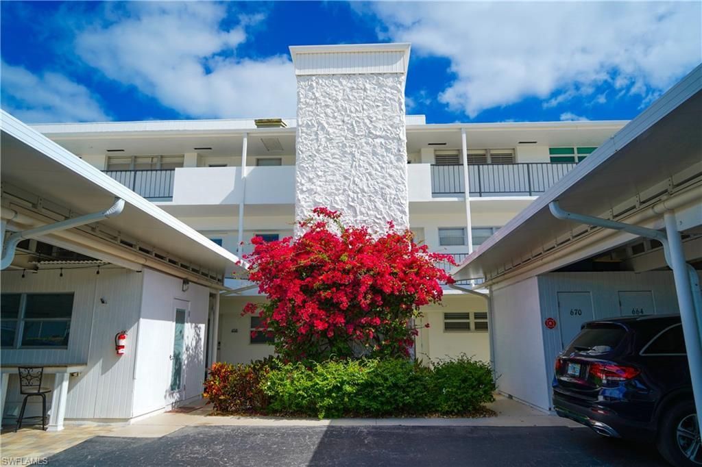 658 Broad Ave S, Unit J658, Naples, FL 34102 Photo