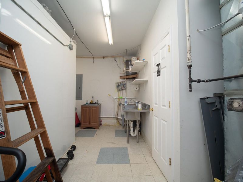301 W 34th Street, Covington, KY 41015 Photo 11