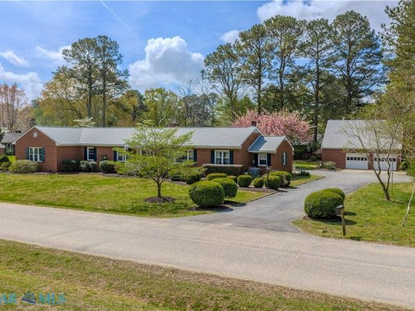 8112 Curle Drive , West Point, VA 23181