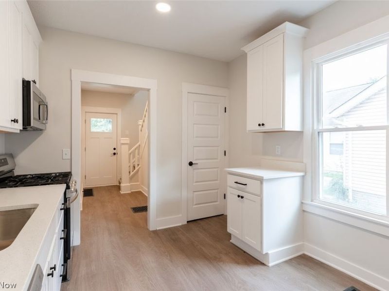 1464 E 123 Street, Cleveland, OH 44106 Photo 6