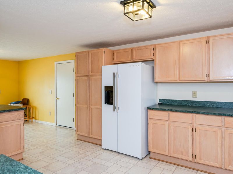 929 N Tecumseh Road, Springfield, OH 45504 Photo 12
