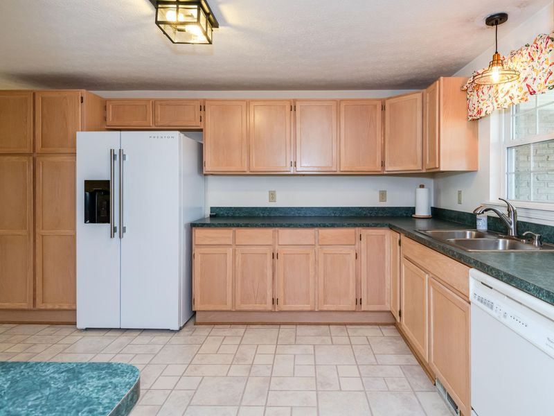 929 N Tecumseh Road, Springfield, OH 45504 Photo 13