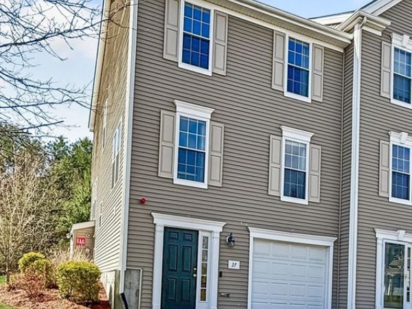 27 Buttercup Ln, Unit 27, Grafton, MA 01560