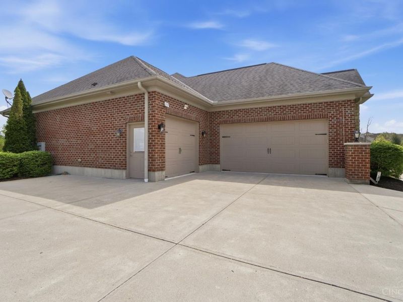 6100 Winding Creek Boulevard, Liberty Township, OH 45011 Photo 72