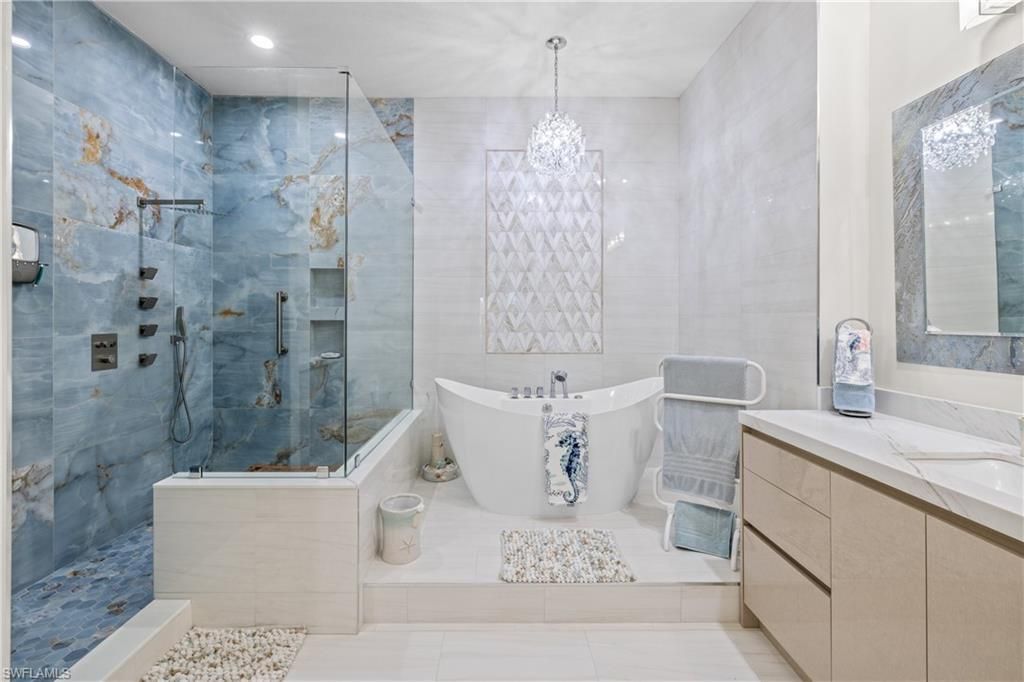 9041 Cherry Oaks Trl, Unit 201, Naples, FL 34114 Photo