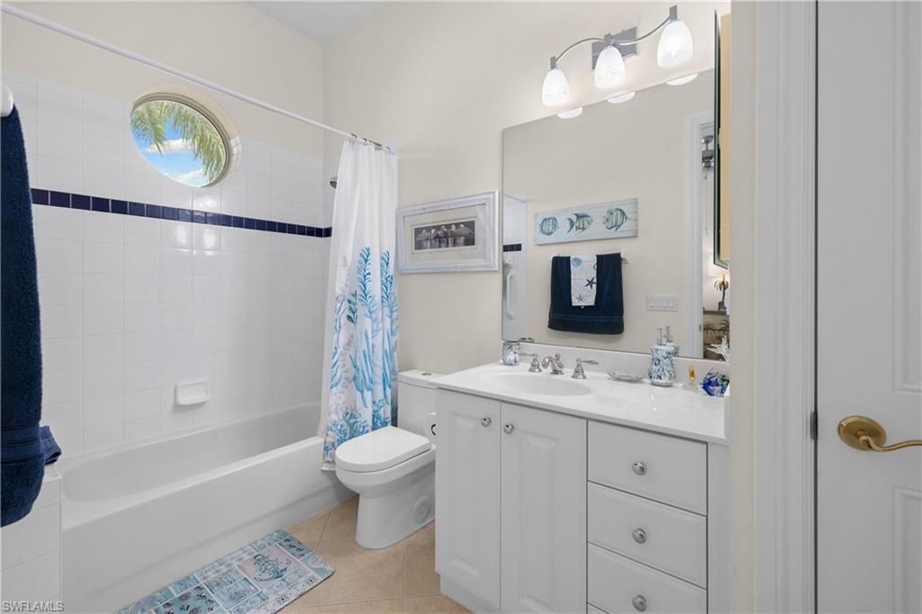 9041 Cherry Oaks Trl, Unit 201, Naples, FL 34114 Photo