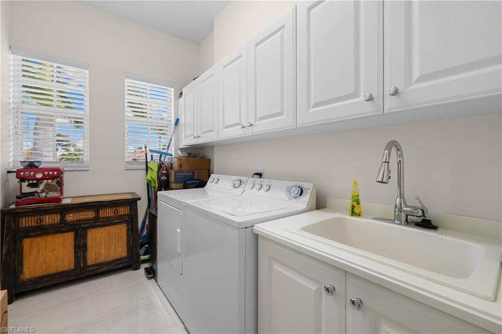 9041 Cherry Oaks Trl, Unit 201, Naples, FL 34114 Photo