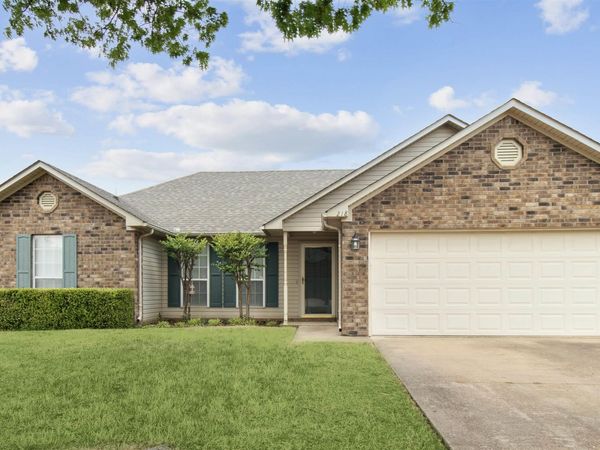 218 Natchez Dr, Jonesboro, AR 72404