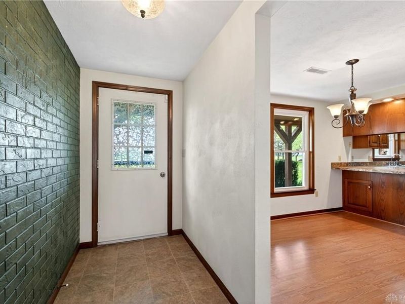 7988 McCool Road, Franklin Township, OH 45331 Photo 3