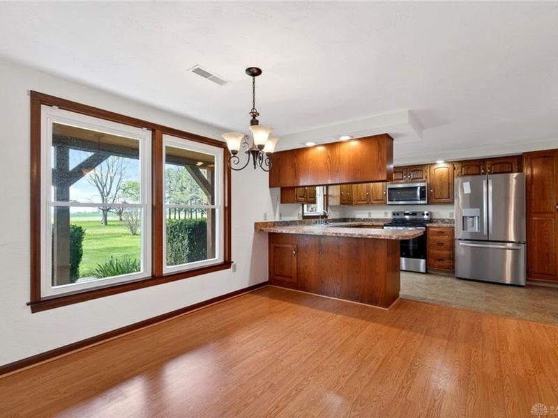 7988 McCool Road, Franklin Township, OH 45331 Photo 4