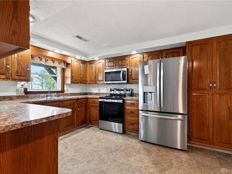 7988 McCool Road, Franklin Township, OH 45331 Photo 7