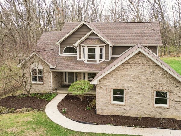 11460 Hearthside Drive, Pinckney, MI 48169