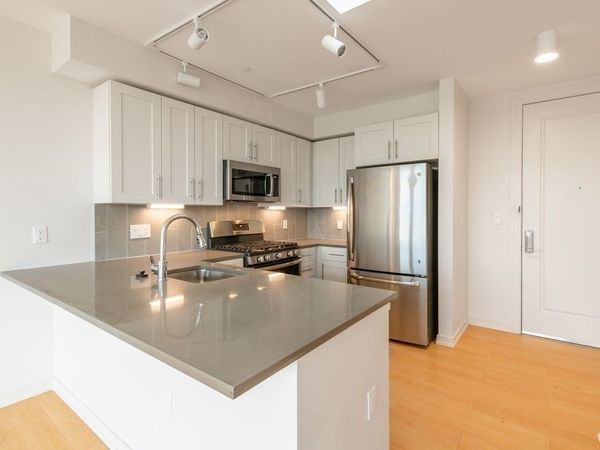 77 New, Unit 115, Cambridge, MA 02138