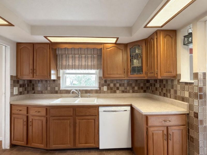 448 Ontario Avenue, Bellefontaine, OH 43311 Photo 6