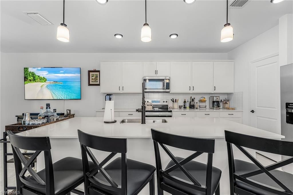 1682 Lake Jessup Cir, Cape Coral, FL 33909 Photo