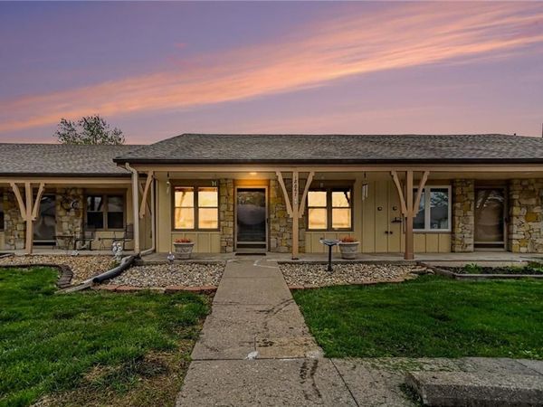 18867 Sunrise Drive, Belton, MO 64012