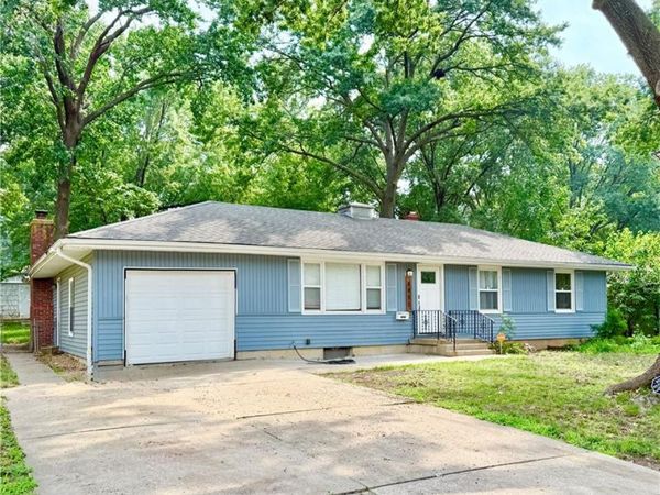 8811 E 84th Street, Raytown, MO 64138