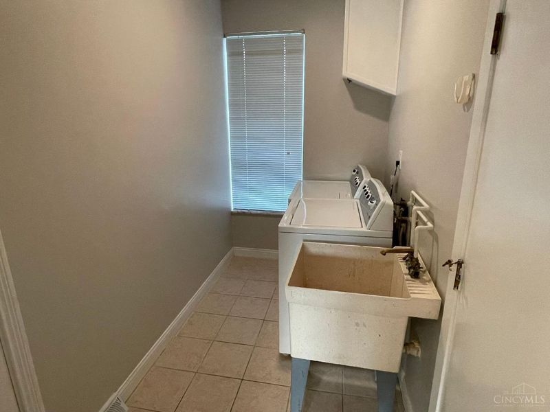 6368 Terra Court, Green Township, OH 45248 Photo 10