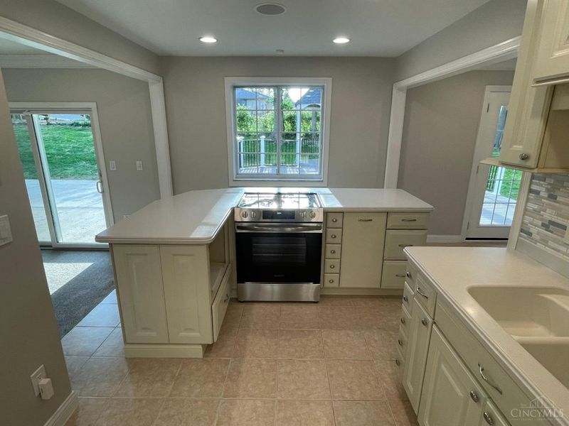 6368 Terra Court, Green Township, OH 45248 Photo 14