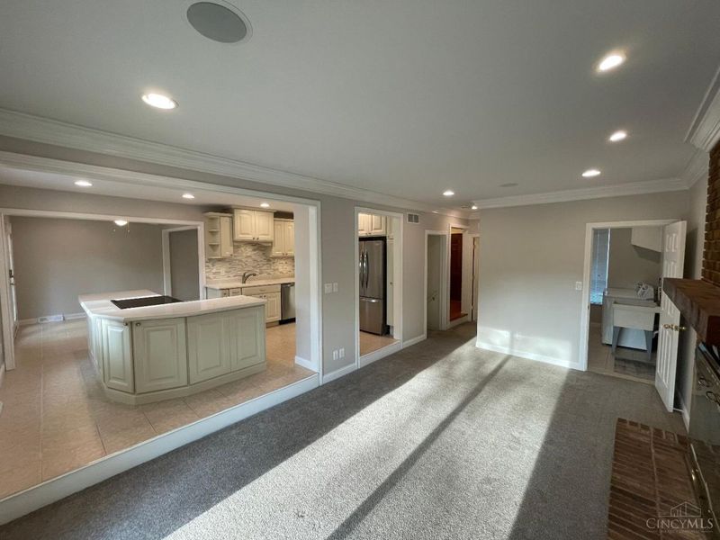 6368 Terra Court, Green Township, OH 45248 Photo 9