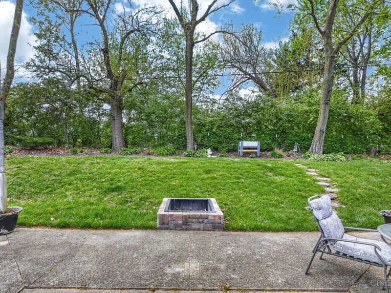 620 Tara Oaks Drive, Middletown, OH 45042 Photo 32