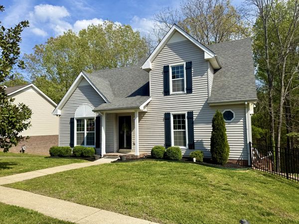 755 Cloud Dr, Clarksville, TN 37043