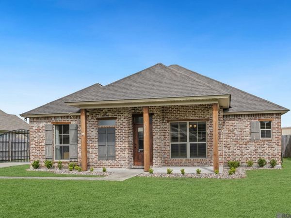 28274 Lake Bruin Dr, Livingston, LA 70754