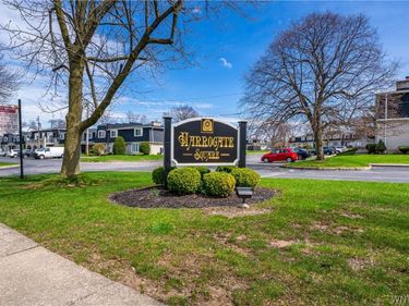 124 Harrogate , Williamsville, NY 14221