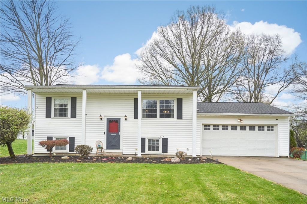 5336 Donner Drive, Clinton, OH 44216