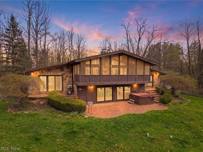 9715 Stafford Road, Chagrin Falls, OH 44023 Photo 2