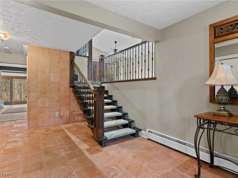 9715 Stafford Road, Chagrin Falls, OH 44023 Photo 3