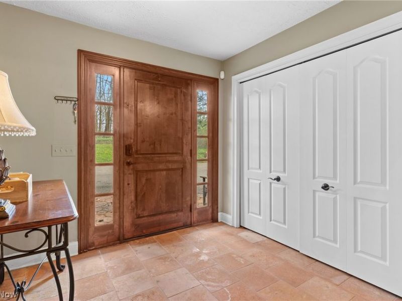 9715 Stafford Road, Chagrin Falls, OH 44023 Photo 4