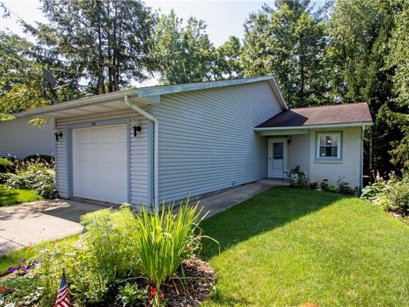 594 Forest Creek Drive, Wooster, OH 44691 Photo 2