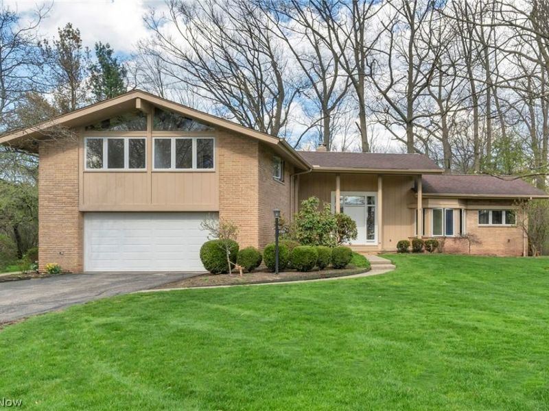 3565 Eldorado Drive, Rocky River, OH 44116 Photo 2