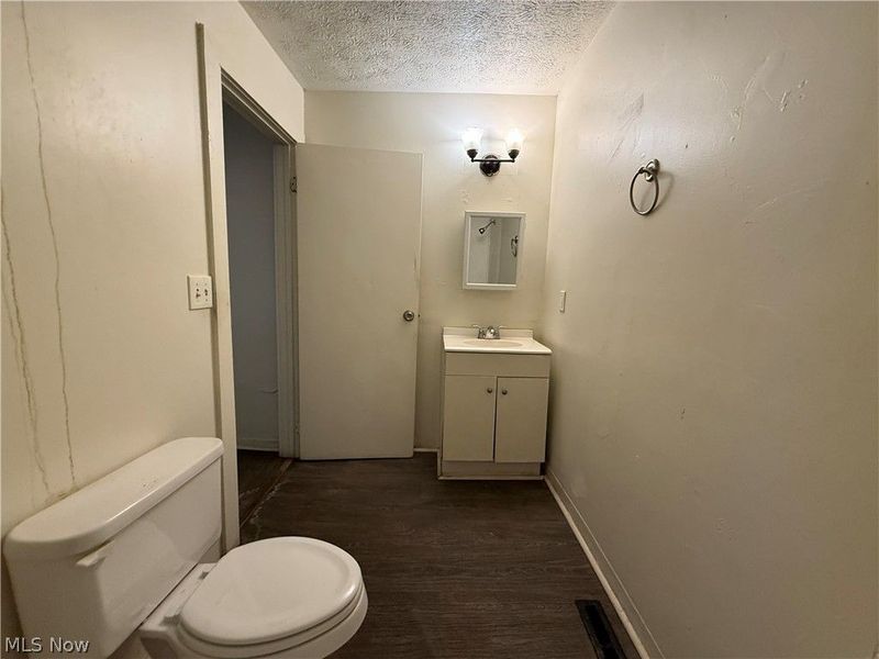 1333 E 68th Street, Cleveland, OH 44103 Photo 12