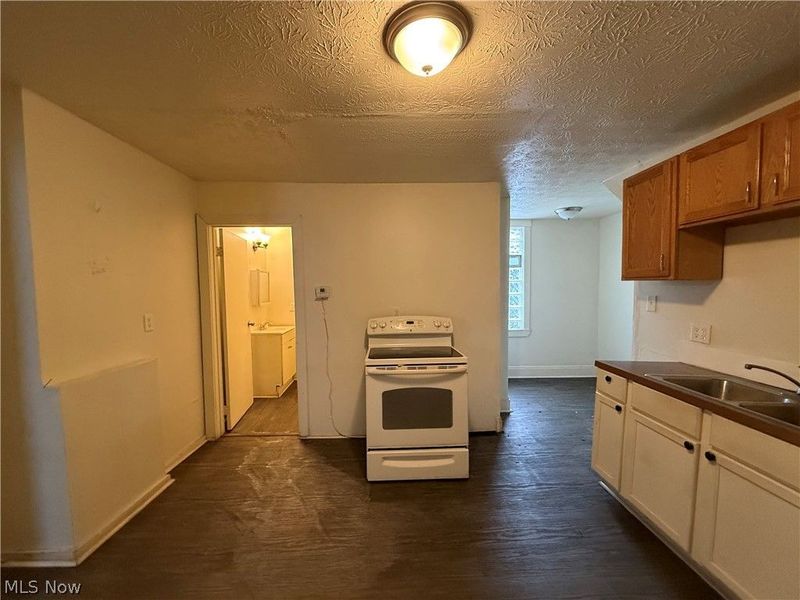 1333 E 68th Street, Cleveland, OH 44103 Photo 9