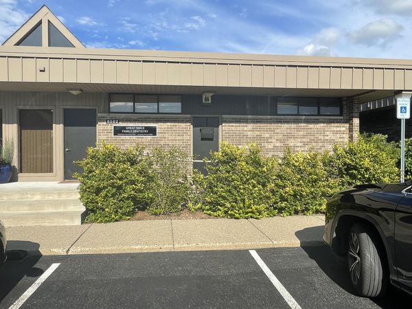 8582 N Canton Center Road, Canton, MI 48187