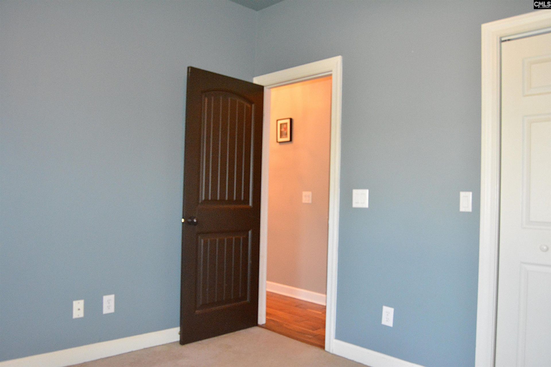 15 Falbrook Court Photo 32