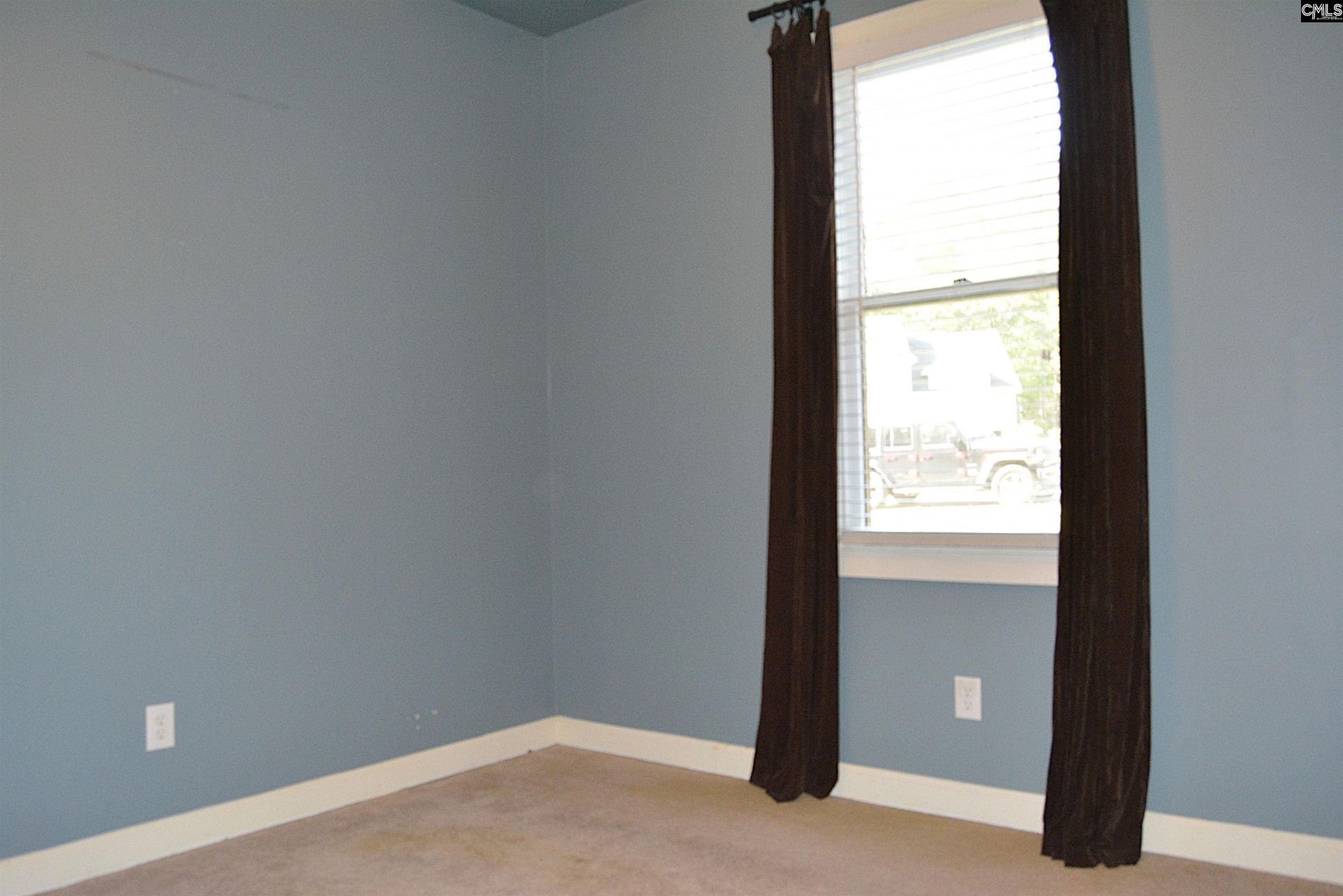 15 Falbrook Court Photo 33