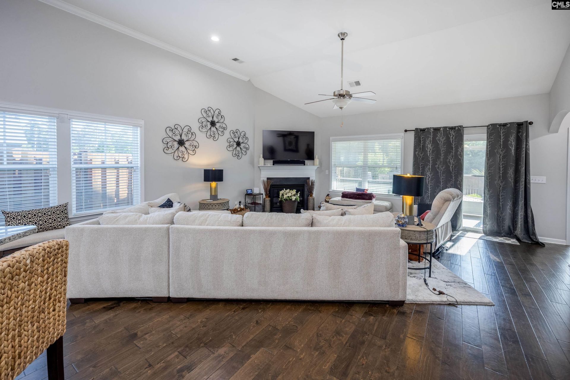 119 Cressingham Court Photo 6