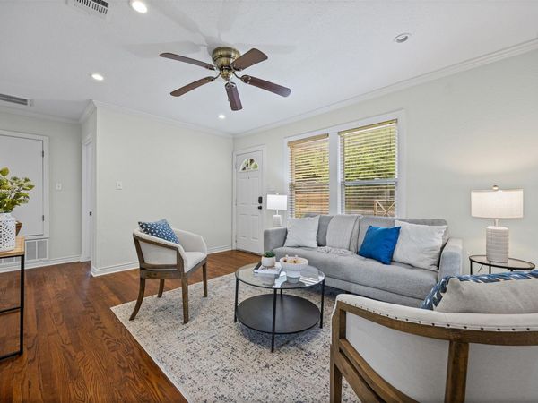 2403 S 2nd ST, Austin, TX 78704