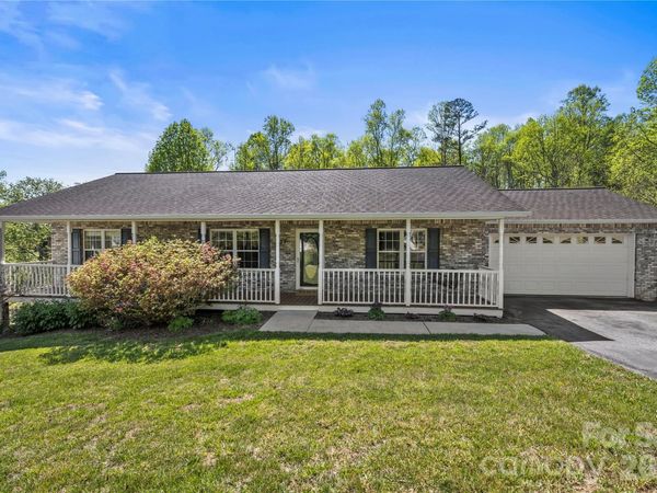 335 Hemlock Spring Trail, Weaverville, NC 28787