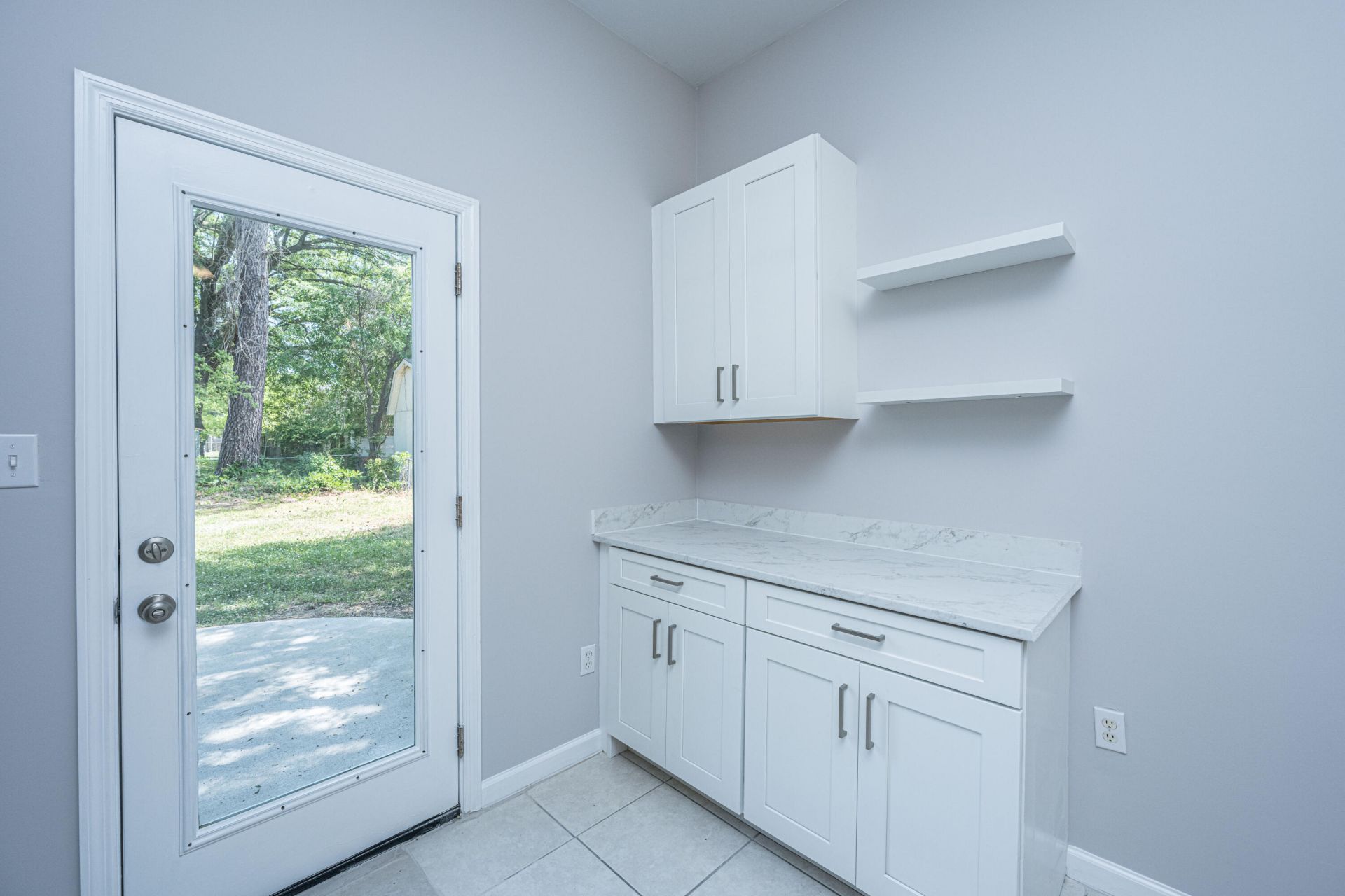 113 Monroe Drive Photo 13