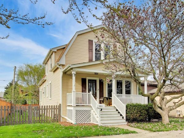 7006 W Jarvis Avenue , Niles, IL 60714